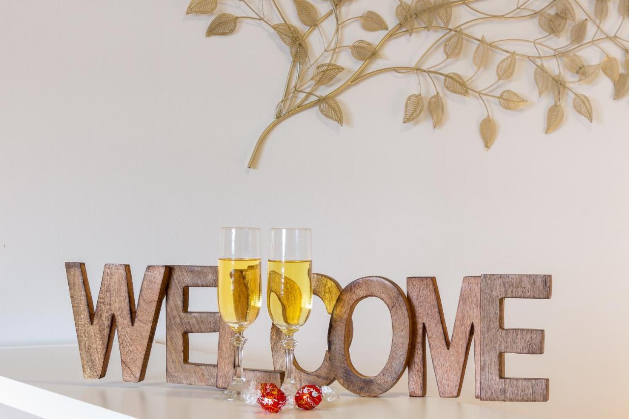 Apartamento Welcome Malaga Bagian luar foto