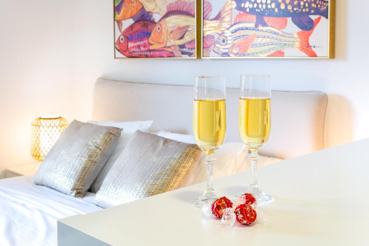 Apartamento Welcome Malaga Bagian luar foto